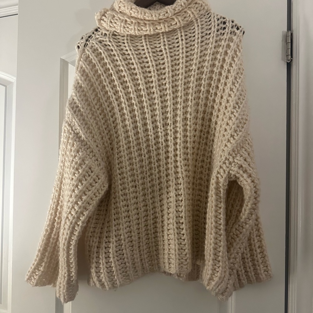 Zara Cream Chunky Knit Turtleneck Sweater with Relaxed Fit, Size S, Brand New - Picture 2 of 6